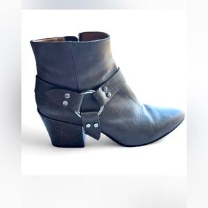 Vintage Buttero Italy Leather Harness Ankle Boots Size 39 Very good condition